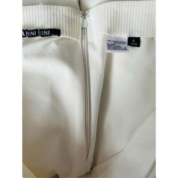 Gianni Bini Women’s Size 6 Pure White Lined Pull on Stretch Straight Leg Pants - Picture 5 of 7